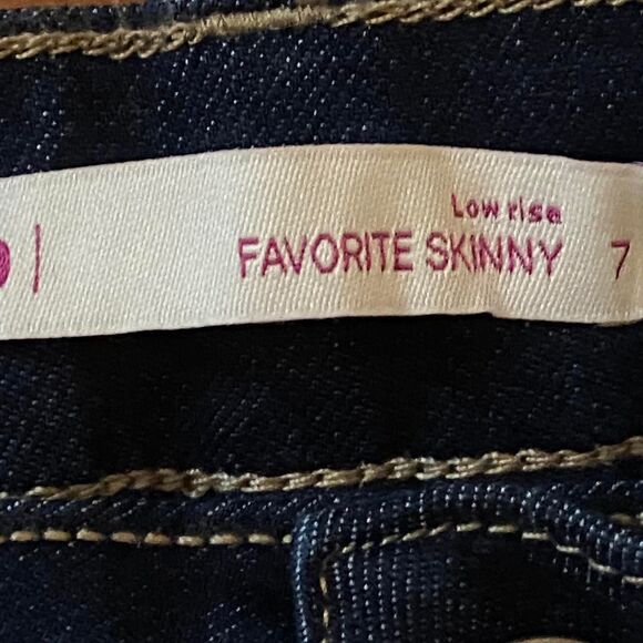 SO Junior's Skinny low rise dark wash Blue Jeans - size 7- New with tags -NWT - Picture 4 of 5